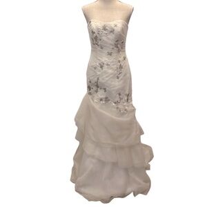GALINA Signature Strapless Ivory Wedding Dress KP3622 floral detail NWT - Size 6
